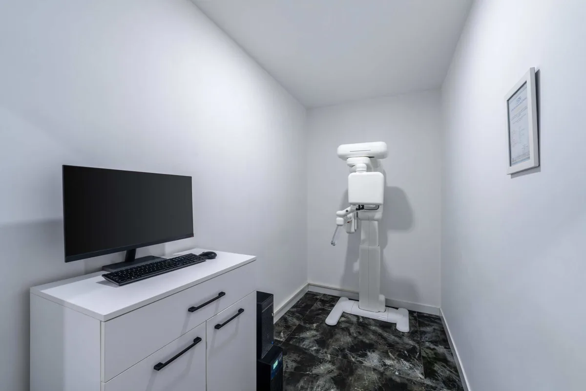The 3D scan room at Precious Dental, Antalya